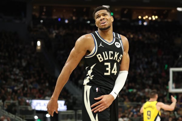 Hollins: If you want to get Antetokounmpo, you will definitely have to empty your family s fortune, but the value he brings is unparalleled